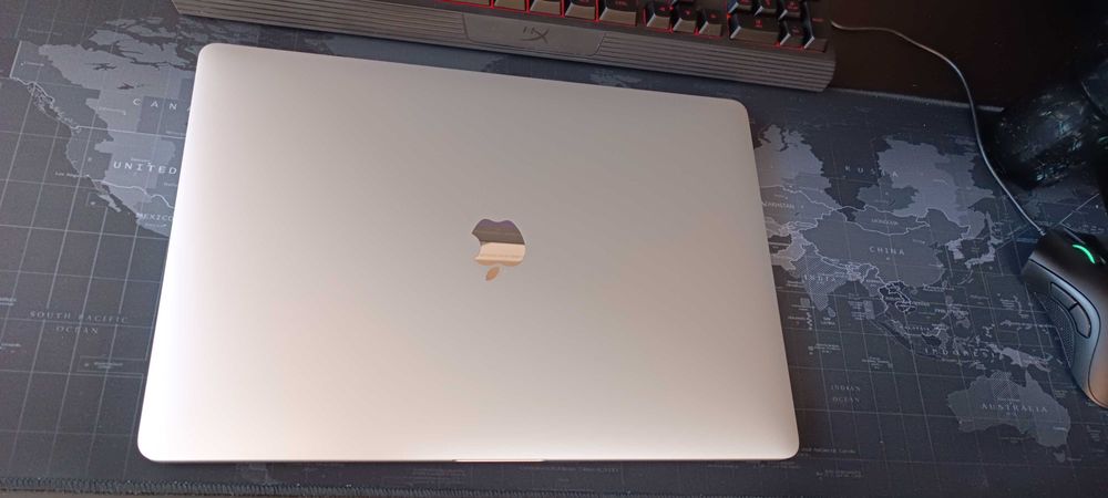 MacBook Pro 15" 2019 Touchbar