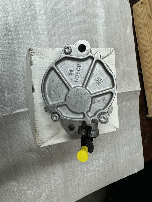 Вакуумний насос F009 D00 210 citroen berlingo volvo і тд новий
