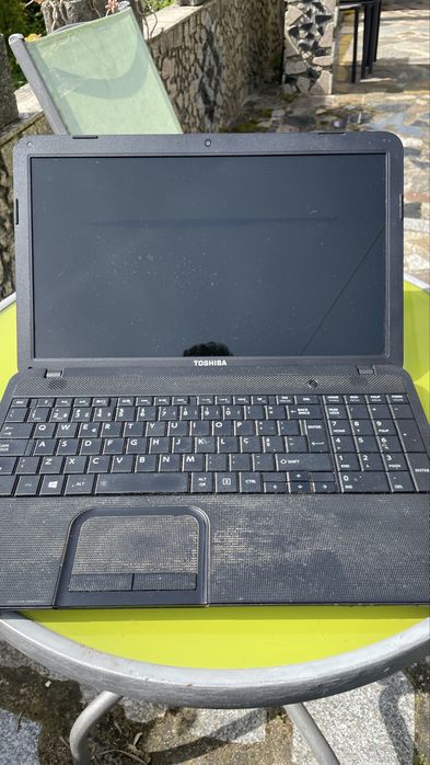 Dois Toshiba satelite