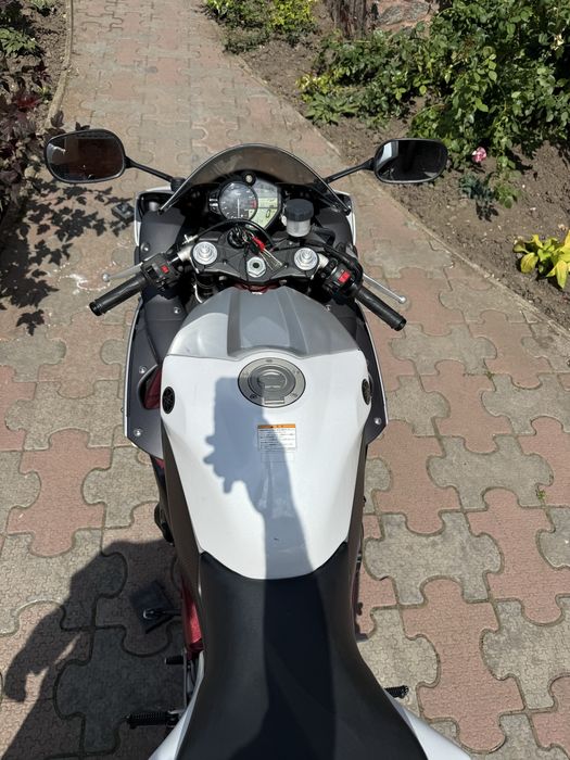 Мотоцикл Yamaha YZF R1 crossplane з документами