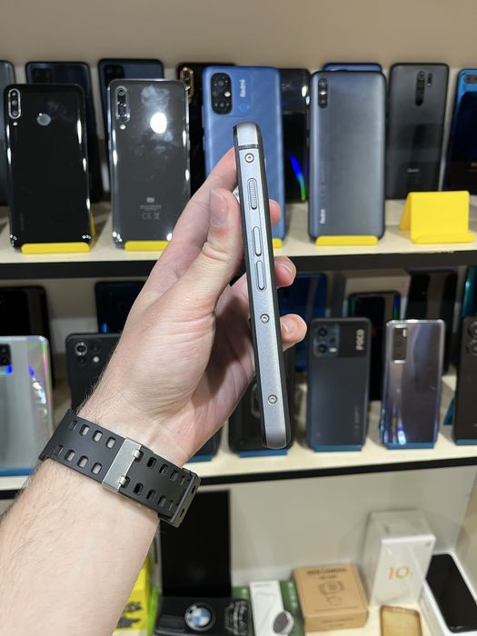 Броньований Caterpillar CAT S62 4/128GB NFC