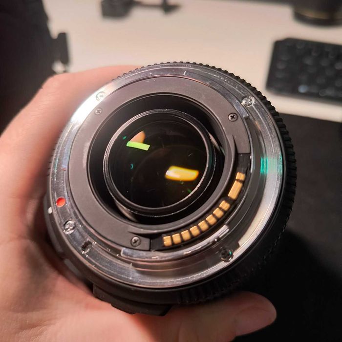 Canon 800D + battery grip + 2 obiektywy + 3 filtry