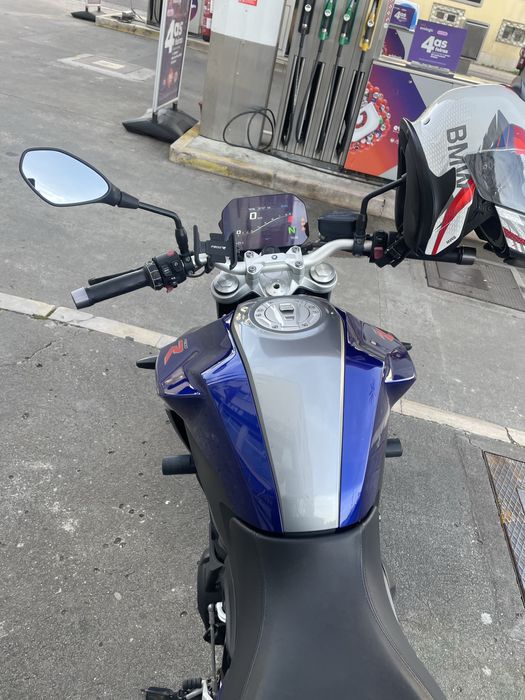 Moto bmw F900R Snaked