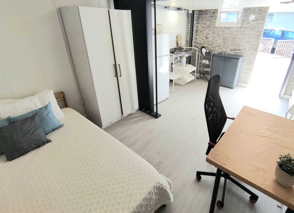 Quarto p/ Solteiro ou Casal São Mamede Infesta REF.Q6)