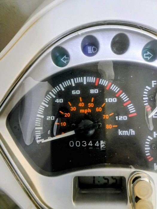 Scooter 125cc como nova! 3442 Km reais