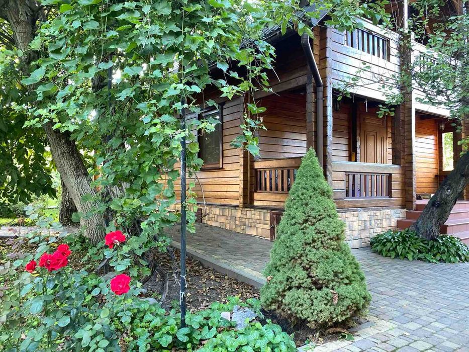Терміновий продаж! 2-поверховий зруб в місті Остер