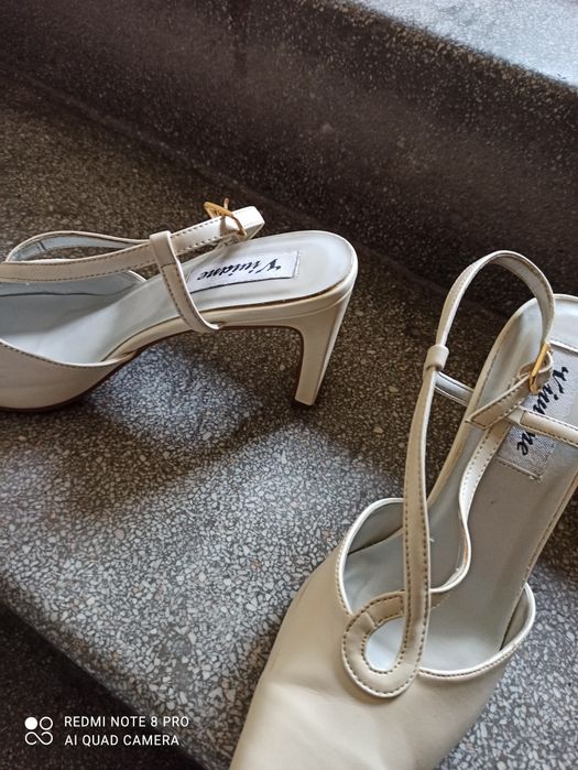 Sandały ecri rozm. 38, ślub