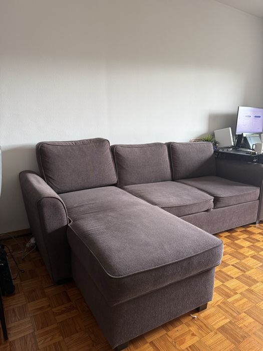 Sofá Conforama com chaise-longue