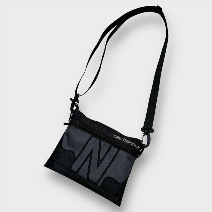 Сумка, барсетка, бананка New Balance Legacy Shoulder Bag