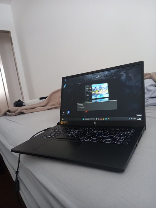 Acer Nitro V 144hz RTX2050 16GB RAM
