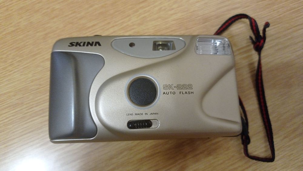 Плёночный фотоаппарат SK-222