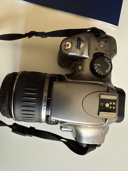 Maquina CANON EOS 300D