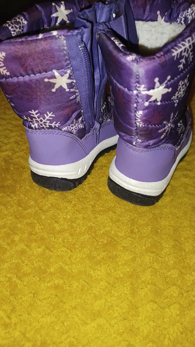 Buty śniegowce rozmiar 24