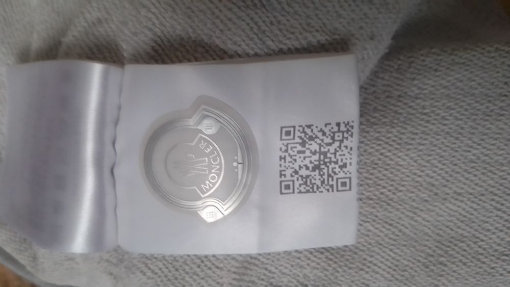 Продам шорты "MONCLER"! Оригинал р.s.