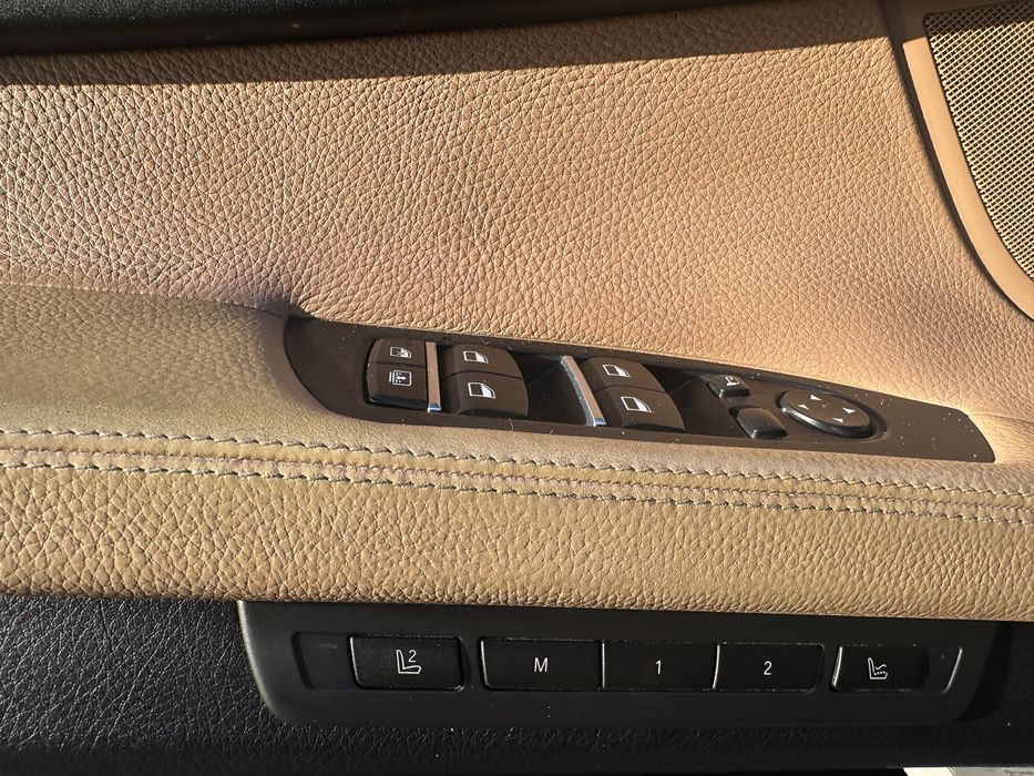 BMW 7 Series 2010 VIN WBAKB4C50BC574372 фото оголошення 12 з 24