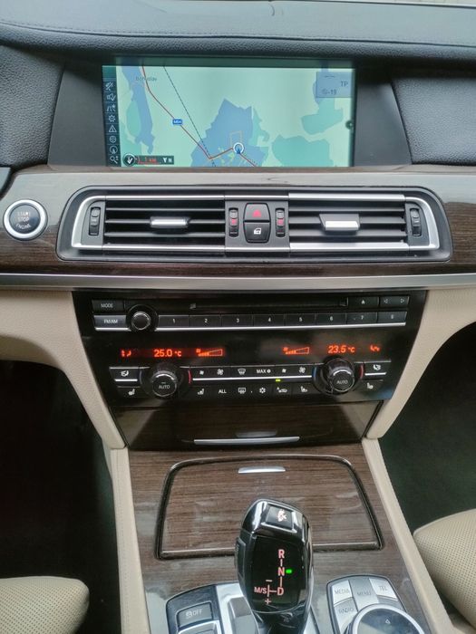 Продам BMW 740 , 3.0 бензин, 2011р.