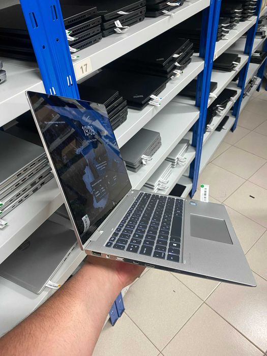 HP EliteBook x360 1040 G6 i5 8GB 256GB SSD 14" Touch 2em1 | AmigoTech |