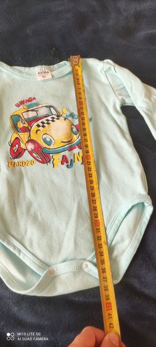 Body dziecięce rozmiar 86 z autkiem