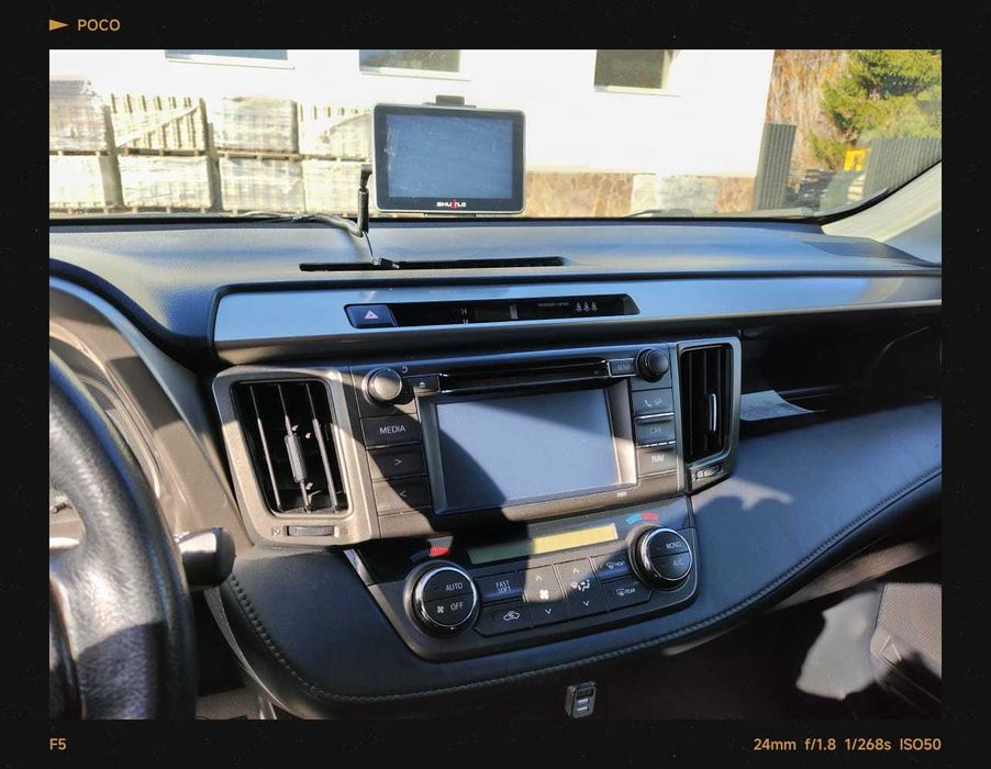 Авто--Toyota RAV4