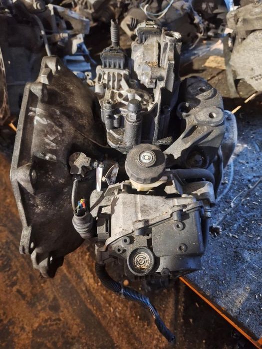 srzynia biegów opel corsa c 1.2 b automat easytronic gwarancja