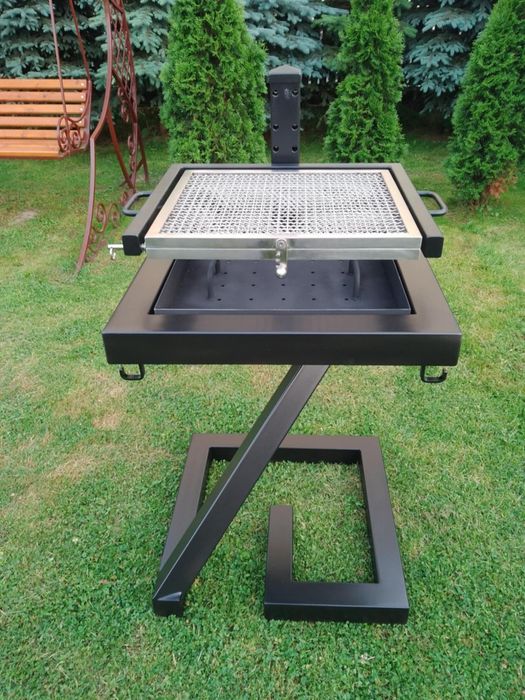 Grill ogrodowy obrotowy