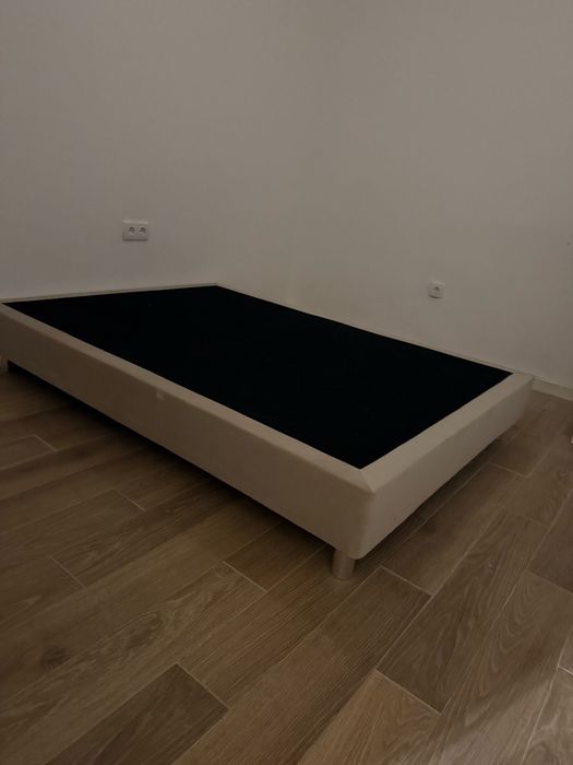 Cama casal 140x190 estofada bege