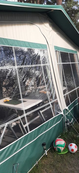 Przedsionek do przyczepy kempingowej