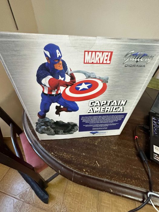 Figura Diamond Select - Marvel Gallery: Captain America