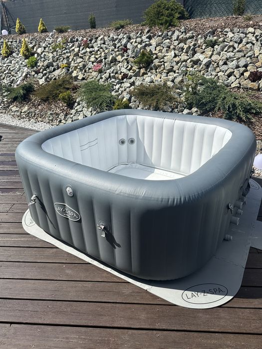 Jacuzzi Lay-Z-Spa Hawaii Bestway - rezerwacja do soboty 12.30