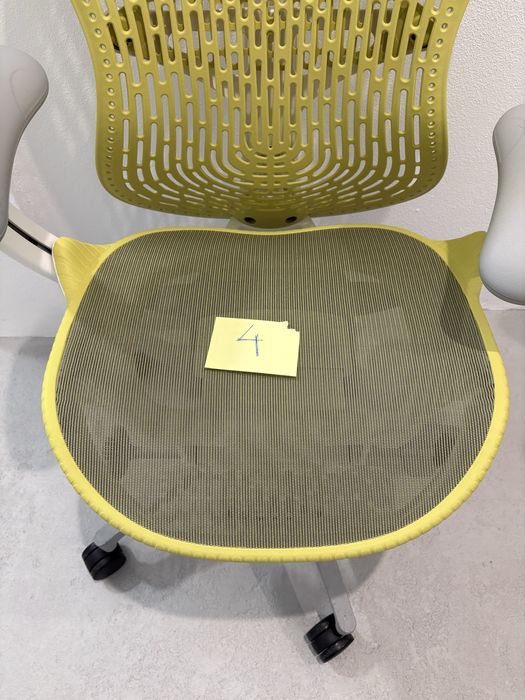 Cadeira Escritório Herman Miller Mirra-2