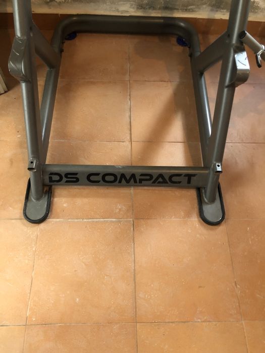 Cadeira romana esta como nova nunca foi usada