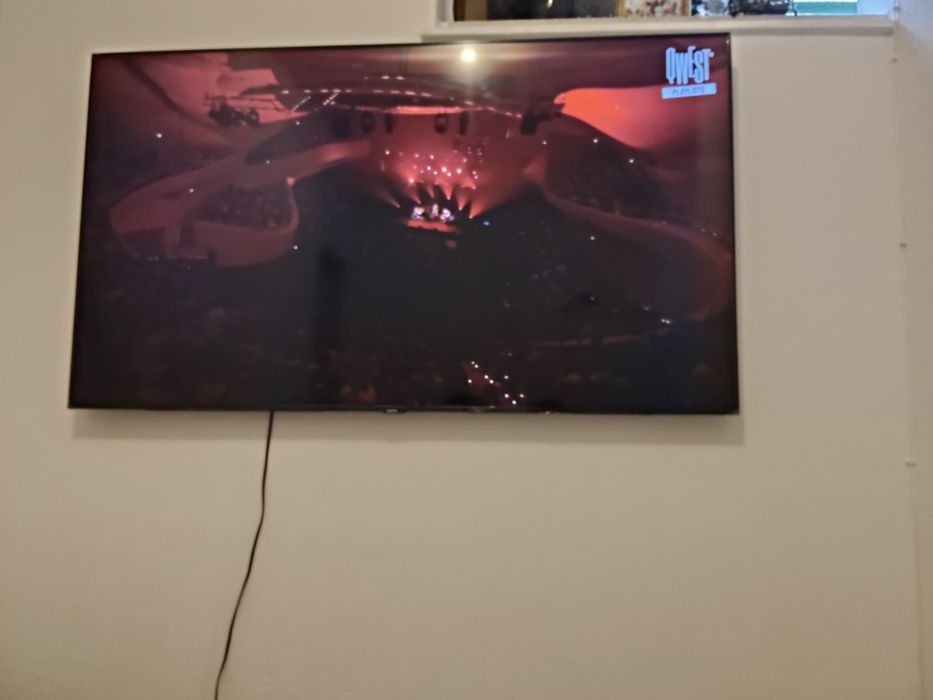 Televisão Samsung plus 75 polegadas em ótima condição