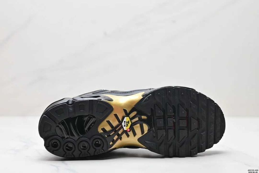 Air_Max_Plus_Czarny R.42