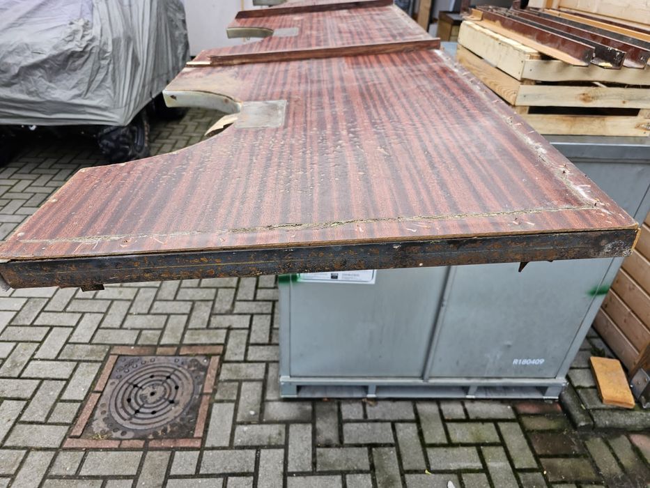 Stół jubilerski na trzy stanowiska pracy