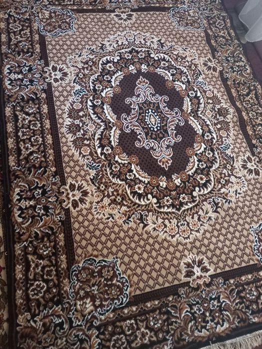 Продам ковёр новый