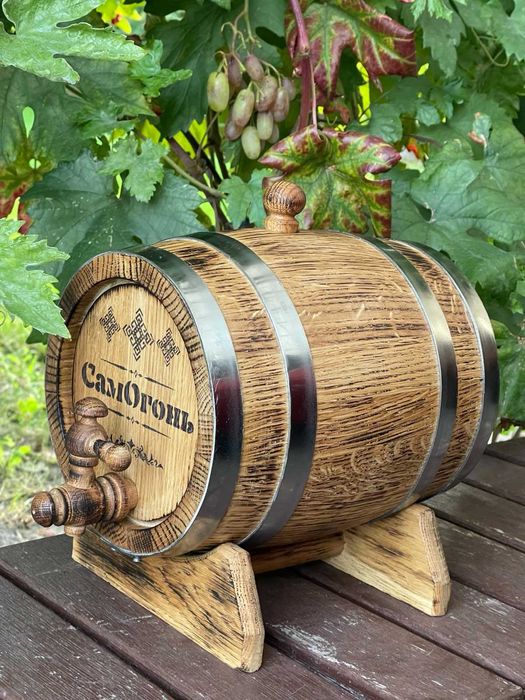 Дубова бочка дубові бочки діжка для алкоголю вина віскі коняка діжки