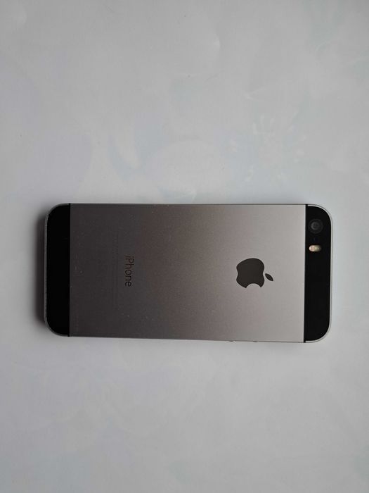 iPod 5s. 16Gb Black bypass  б/у.