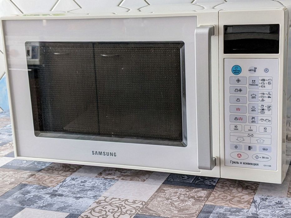 Мікрохвильова піч Samsung