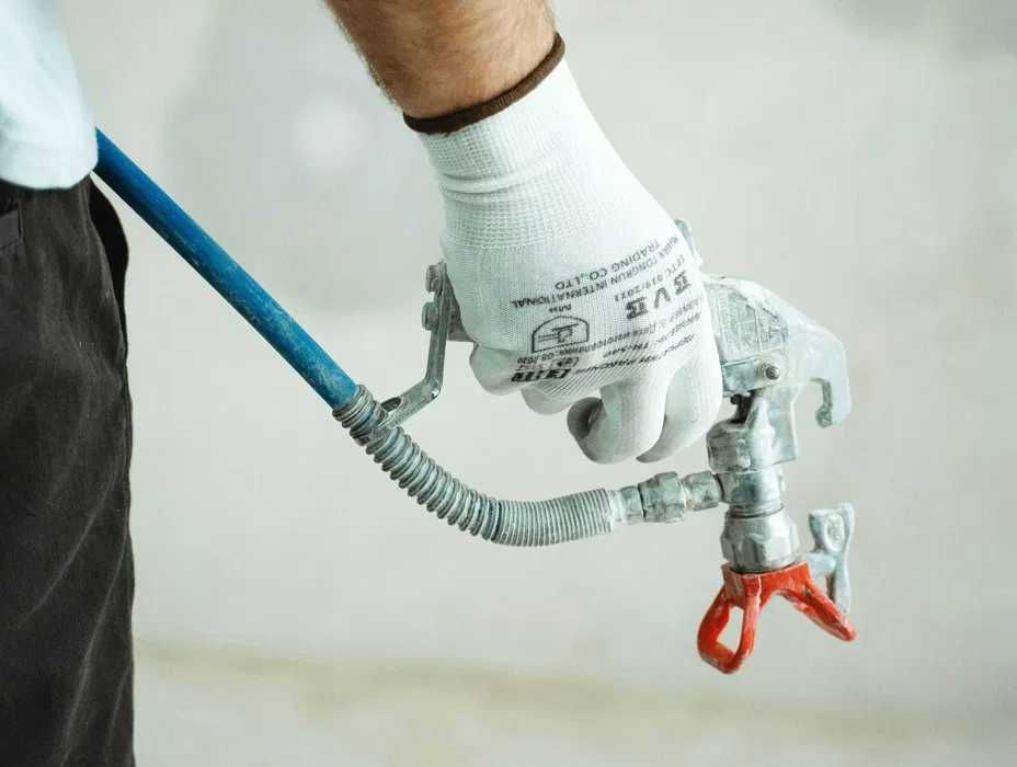 Pintor/Painter Profissional–Serviços de Pintura/Reparações