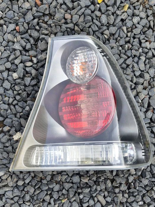Lampy tył BMW 3 E46 compact ma pakiet
