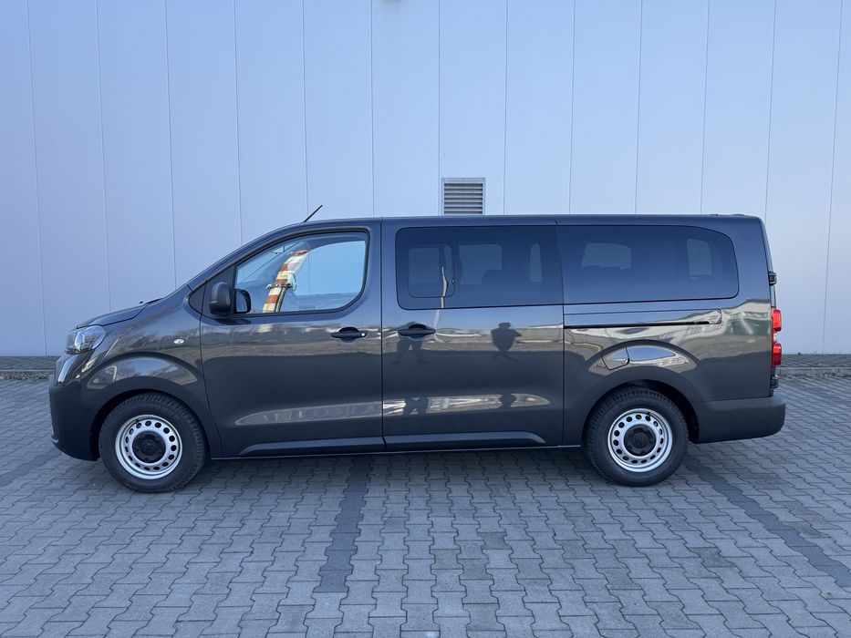 Wynajem busa, bus 9 osobowy, Wypożyczalnia