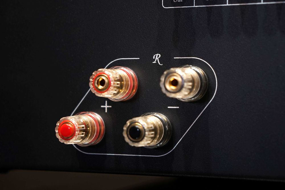 Unison Research Unico 150 Czarny wzmacniacz zintegrowany stereo Outlet