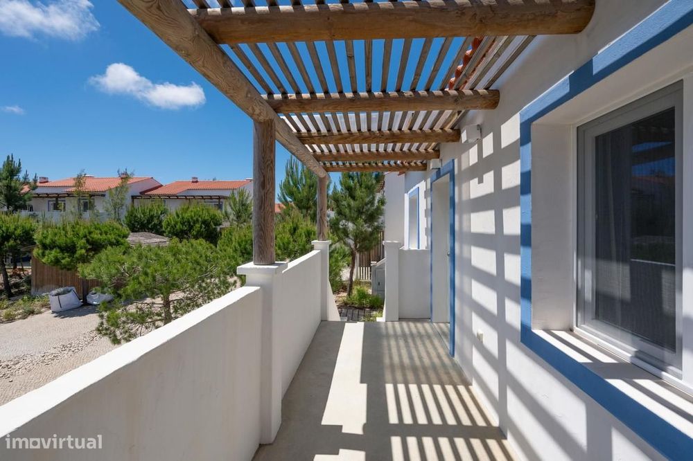 Apartamento T2 com jardim, Carvalhal, Grandola