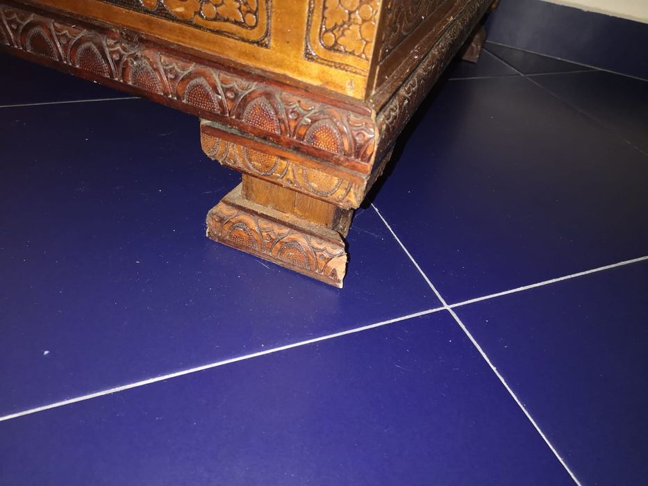 Arca de madeira nova