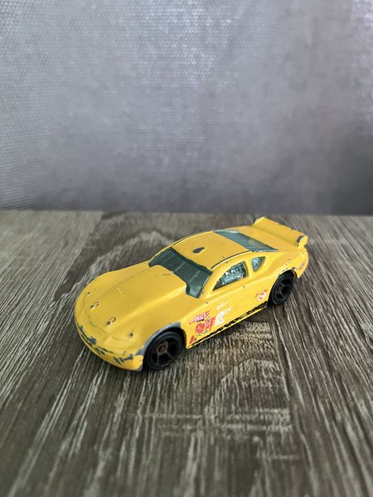 Металеві машинки від hot wheels