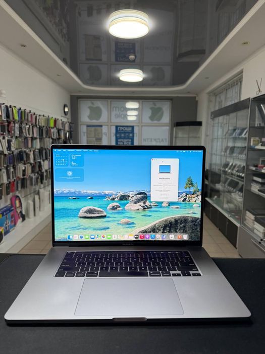 Apple Macbook Pro 16 2019 i7/16/512gb 80%