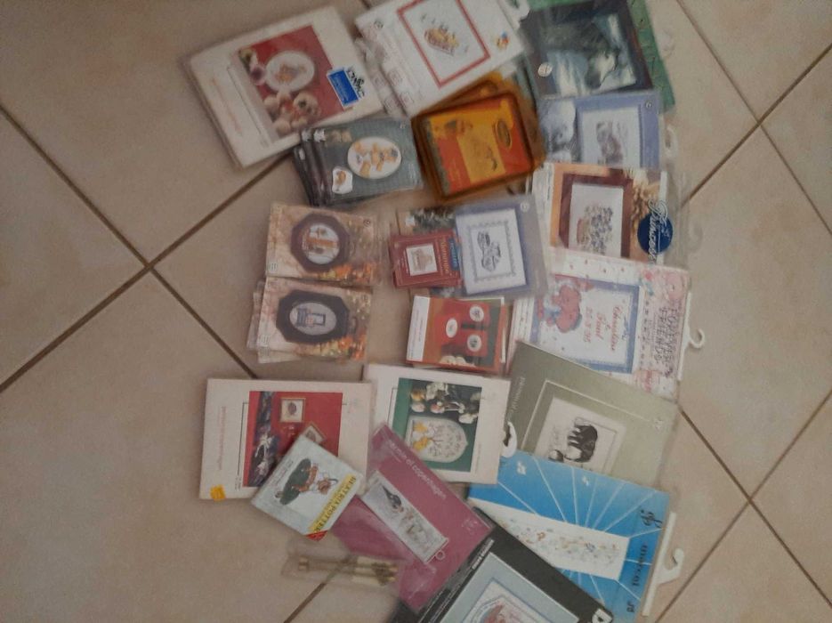 LOTE kits para ponto cruz (com tecido, linhas, esquema e moldura)64585475938945120