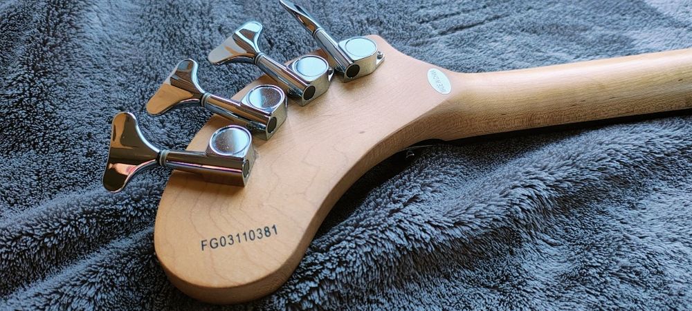 Gitara basowa mini Fernandes