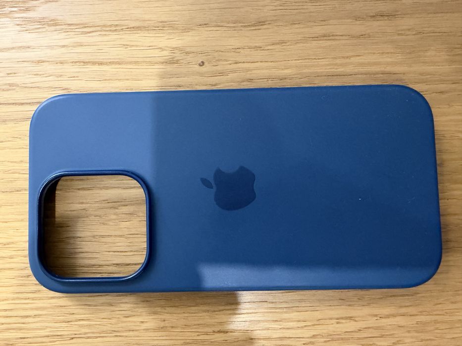 etui IPhone 14 pro