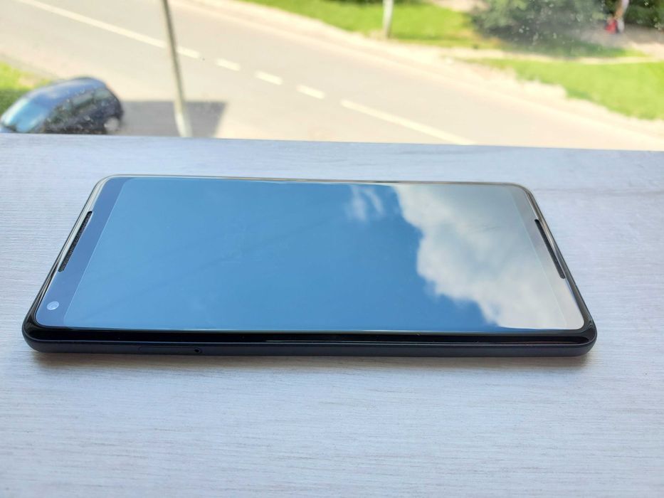 Google Pixel 2XL - (G011C) 4/128GB Black Amoled 12.3Мп